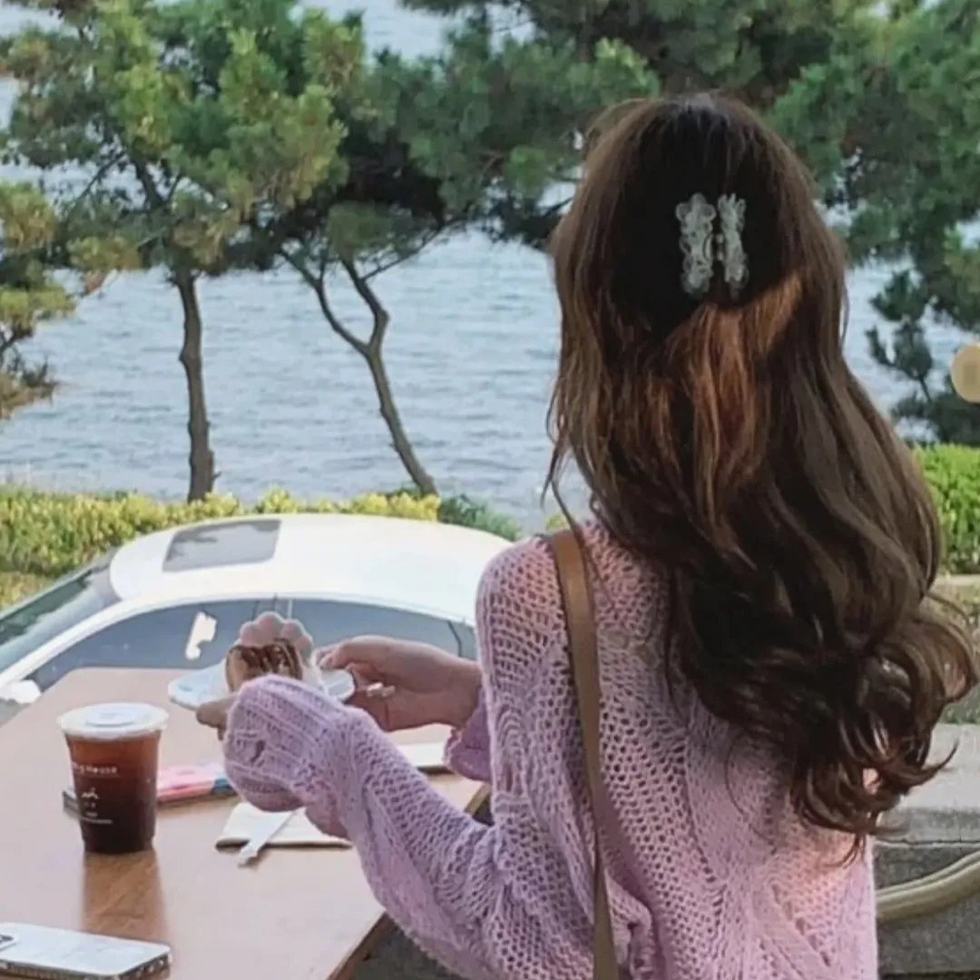 我城；她乡
